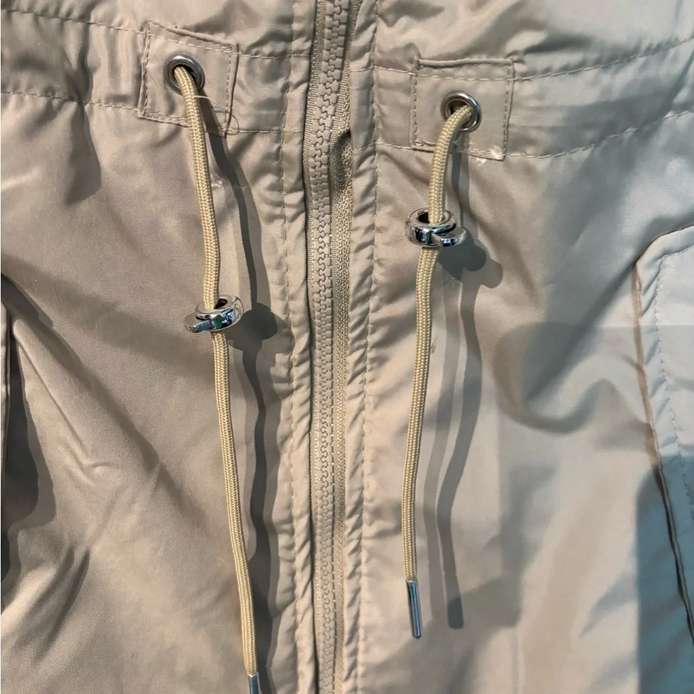 Big Chill Women's Beige Hooded Water Resist Windbreaker cinchwaist Jacket Small - Picture 10 of 16